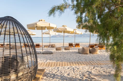 Private beach, sun loungers, beach umbrellas
