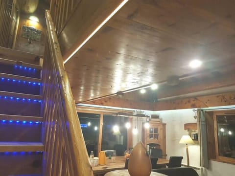 dca18ec8-efde-4c5d-9032-a163fb17f3c8