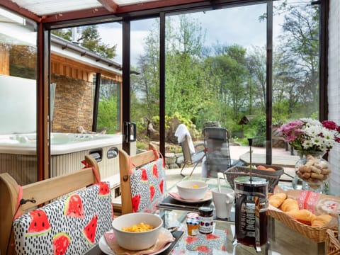 River House Garden Rooms conseravatory set for breakfast