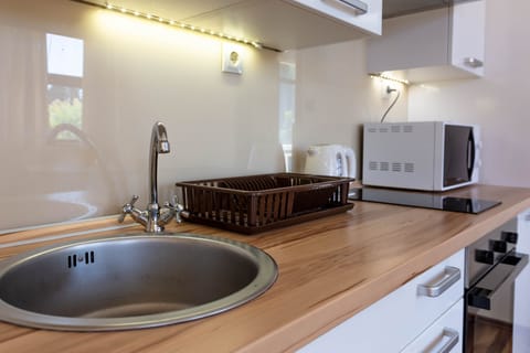 Full equipped kitchen.