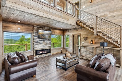 Cabin, 5 Bedrooms | Living area | Smart TV
