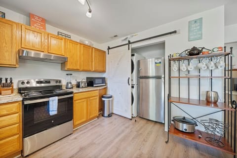 Enjoy meals at home or wander to one of many Local Restaurants nearby.