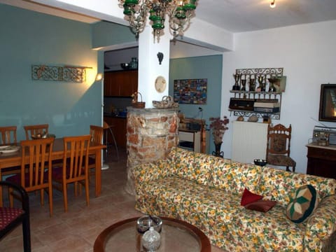 House, Smoking | 2 bedrooms