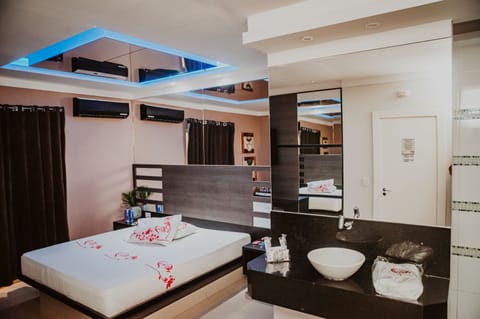 Comfort Double Room | Premium bedding, minibar, desk, laptop workspace