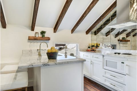 The Barracks | Private kitchen | Fridge, microwave, coffee/tea maker, toaster