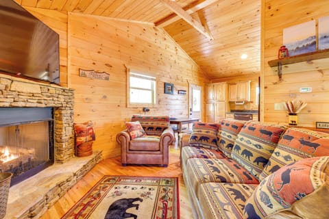 Murphy Vacation Rental | 2BR | 1BA | 760 Sq Ft | Stairs Required to Access