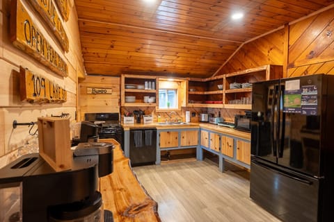 Wood counters, lake breezes, and everything styled just right.