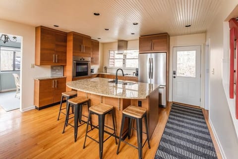 Kitchen (first floor)