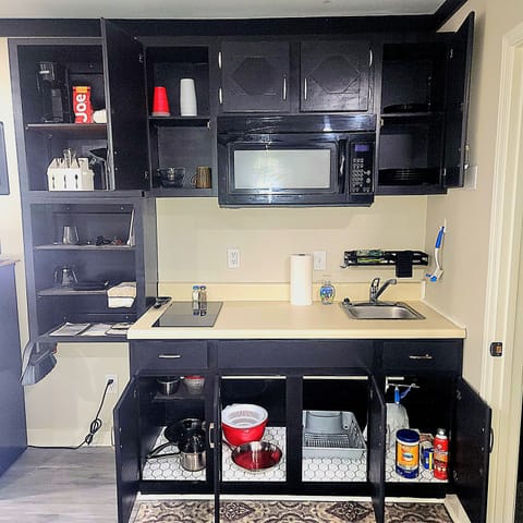 Fully Furnished Kitchenette