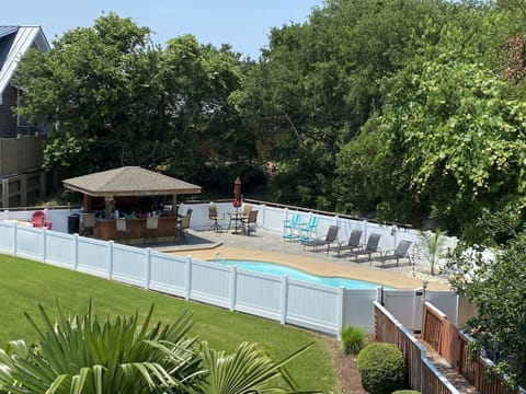 Separated pool and bar to enjoy family time.