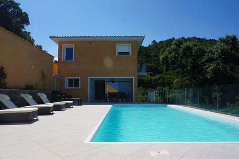 Holiday Home Swimming Pool