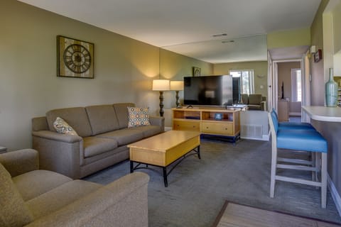 Indio Vacation Rental | 2BR | 1BA | 702 Sq Ft | 1 Small Step Required