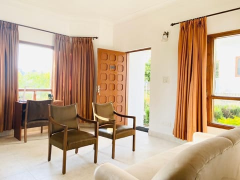 Business Room | Living area | LED TV