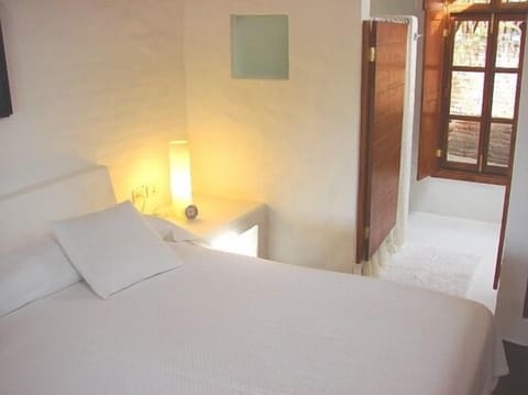 Individually decorated, rollaway beds, free WiFi