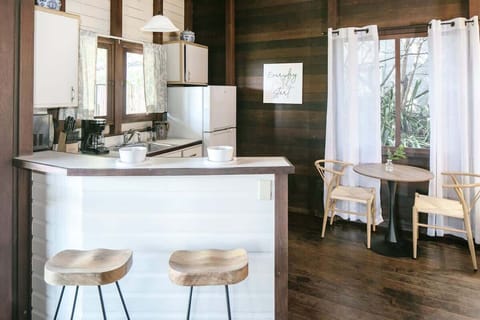 Cozy dining and kitchen area – perfect for intimate meals and gatherings.