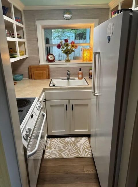 This little kitchen functions as well as many full size ones!