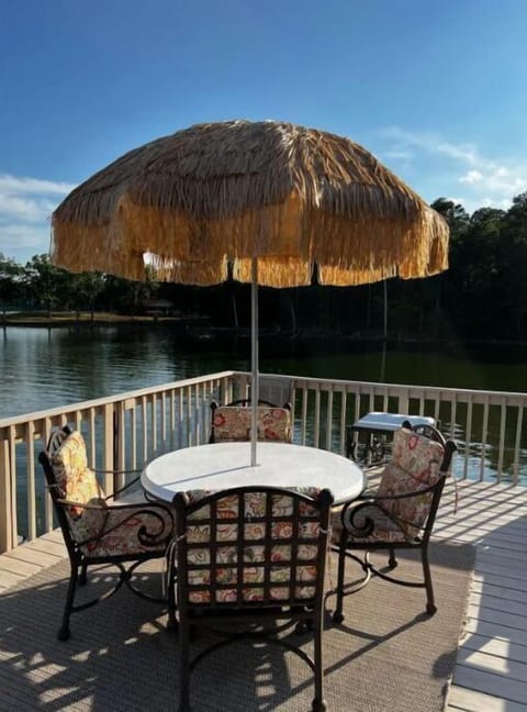 Soak in the refreshing resort-like atmosphere from the unique elevated dock!