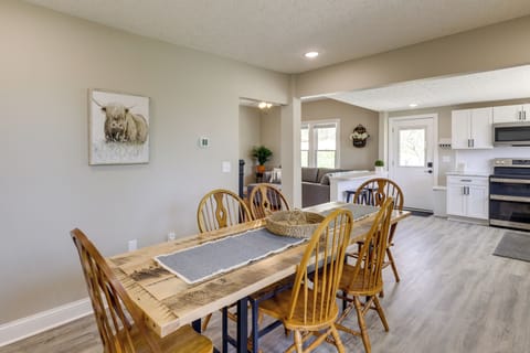 House (4 Bedrooms) | Interior
