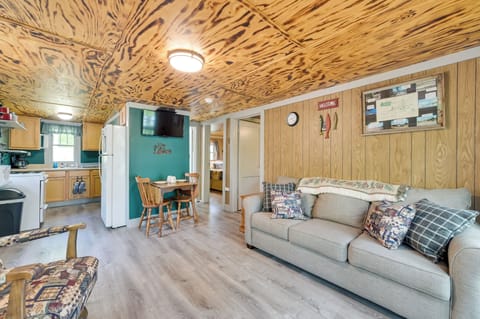 Cottage (2 Bedrooms) | Front of property