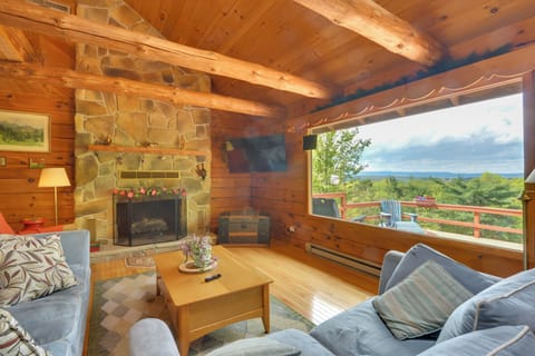 House (3 Bedrooms) | Front of property