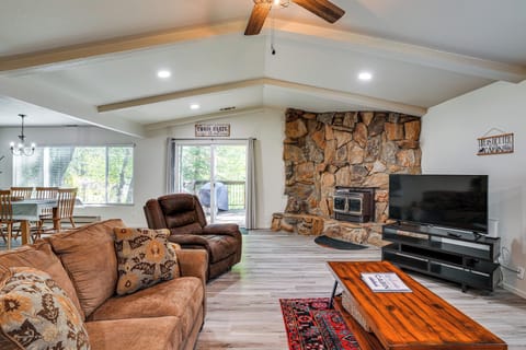 House (3 Bedrooms) | Interior