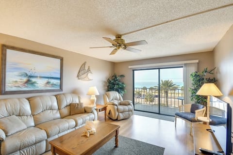 Apartment (2 Bedrooms) | Front of property