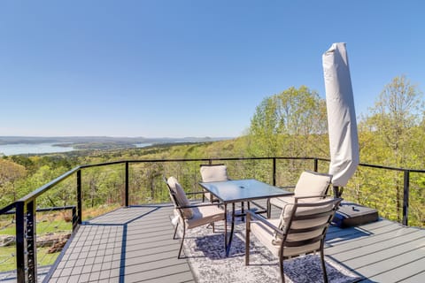 House (3 Bedrooms) | Front of property