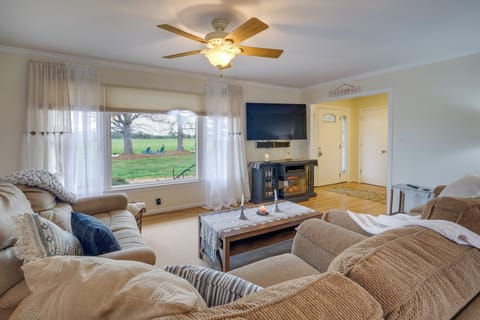 House (3 Bedrooms) | Front of property