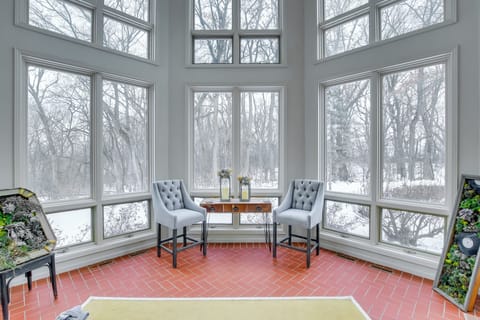 House (5 Bedrooms) | Interior