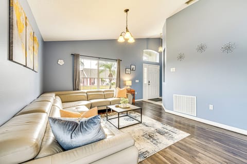 House (4 Bedrooms) | Interior