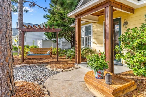 House (2 Bedrooms) | Front of property