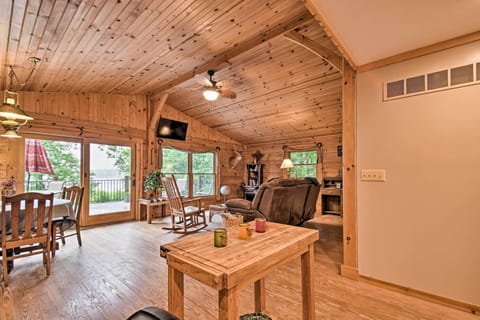 House (2 Bedrooms) | Interior