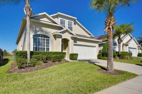 House (5 Bedrooms) | Front of property