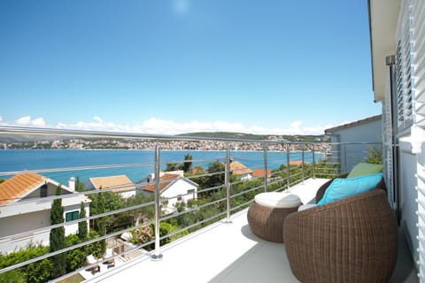 Villa | 4 bedrooms, soundproofing