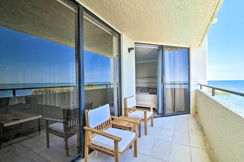 Apartment (2 Bedrooms) | Front of property