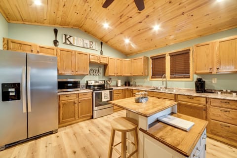 House (2 Bedrooms) | Interior