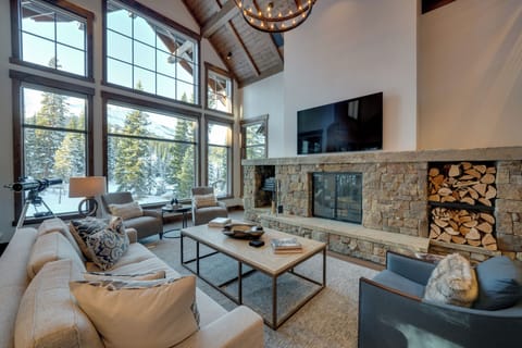 House (6 Bedrooms) | Front of property
