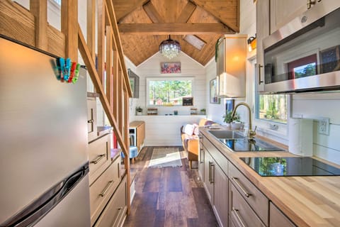 House (1 Bedroom) | Interior