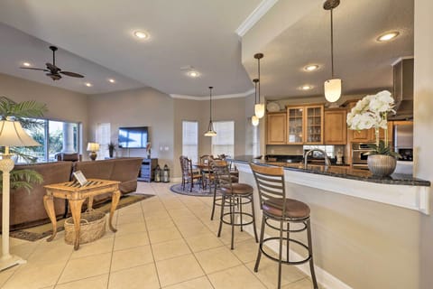 House (5 Bedrooms) | Interior