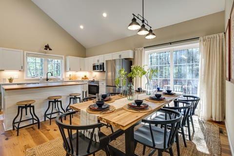 Cottage (2 Bedrooms) | Interior