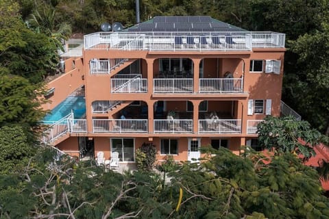 Room for everyone - yet still cozy!