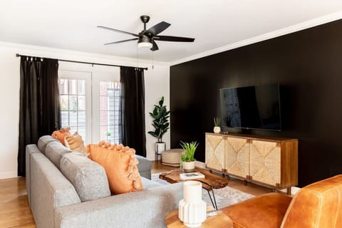 Comfortable living room with a Queen sleeper sofa and blackout shades. HD Smart TV with all the apps your could want. Enjoy your morning coffee on our private patio right off the living room. Dining area with seating for 6 at the dining table.
