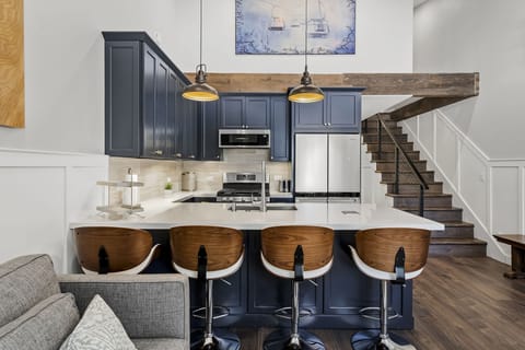 Bar area: Northstar Ski View Retreat