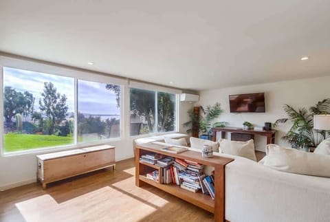 Unbelievable views from the living room of the bay and ocean! 
