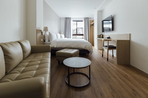 Comfort Triple Room | Premium bedding, down comforters, memory foam beds, free minibar