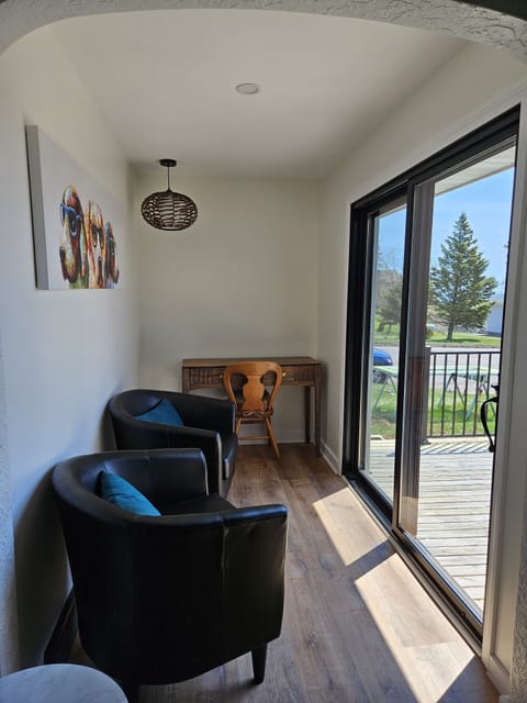 Reading nook and desk, view of the harbor