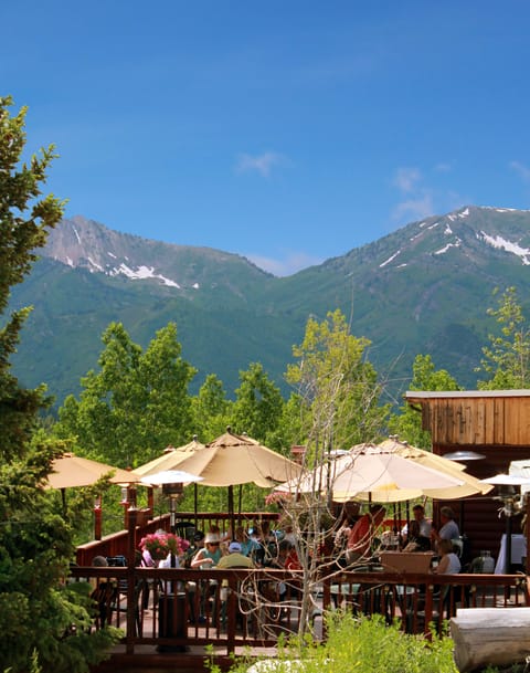 Breakfast, lunch, dinner served; American cuisine 