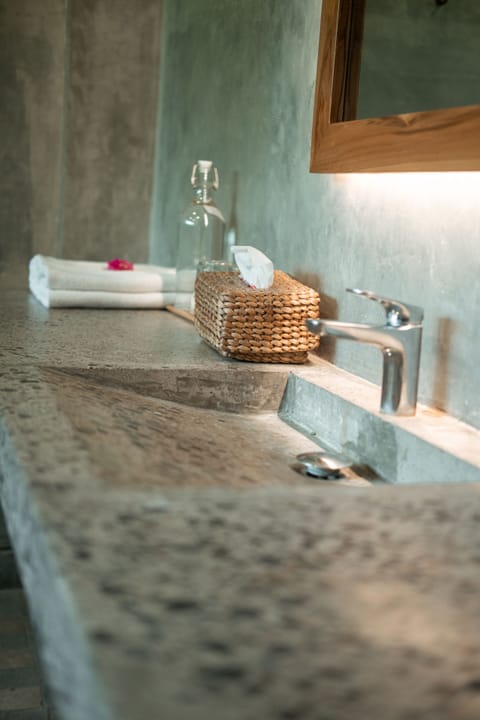 Standard Double Room, 1 Bedroom | Bathroom