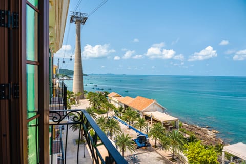 Beach/ocean view