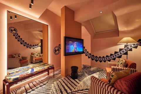 Premium bedding, pillowtop beds, in-room safe, desk